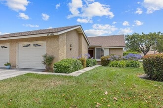 Building Photo - 2 bedroom and 2 bathroom |Leisure Village ...