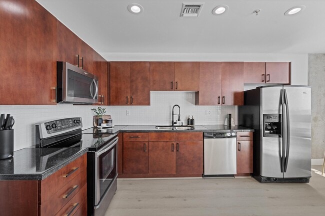 Building Photo - 300 S Australian Ave