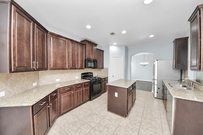 Building Photo - 19046 Sweet Springs Ln