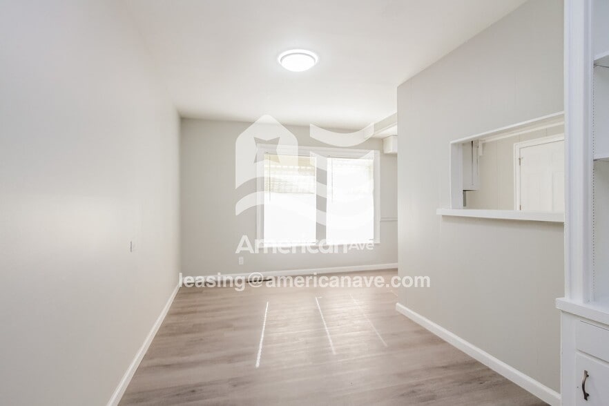 Building Photo - 3918 N Webster Ave