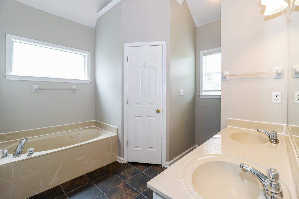 Building Photo - 8249 White Wing Ln