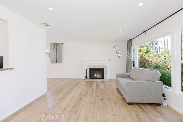 Building Photo - 17134 Sherman Way