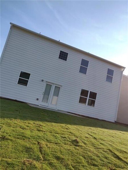 Building Photo - 167 Fernbrook Trl