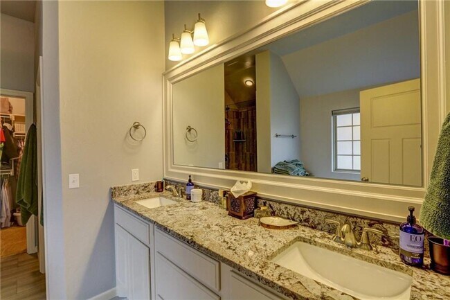 Building Photo - Stunning Edmond Home- Regency Pointe-Neigh...