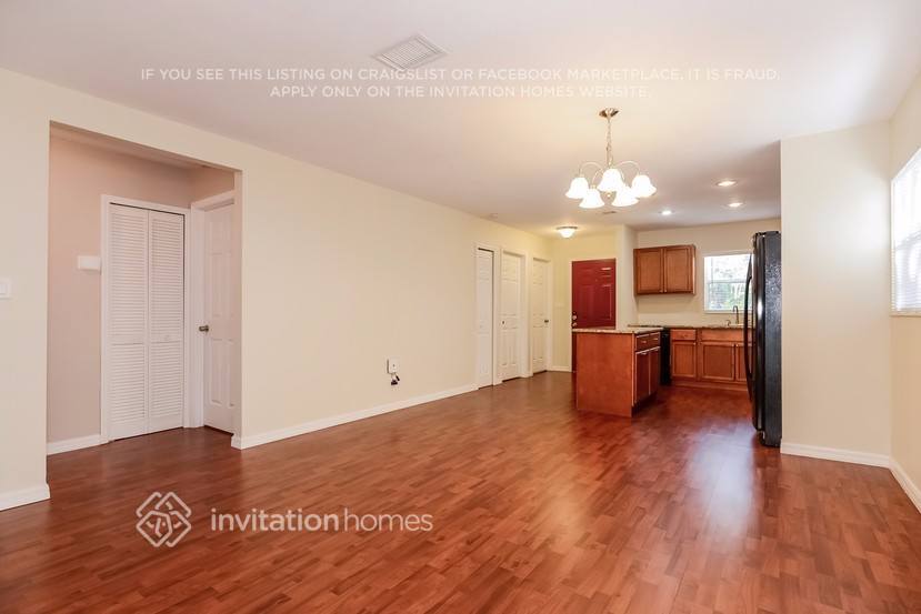 Building Photo - 2512 Casilla Way S