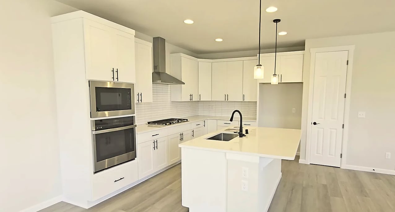 Building Photo - 14936 Tyee Dr E