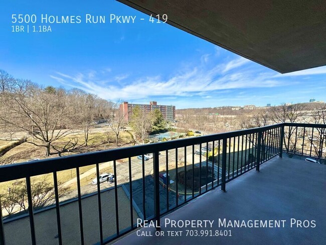 Building Photo - UPDATED CONDO 1 BED 1.5 BATH!!   ALL UTILI...