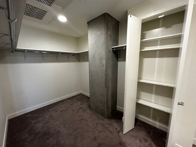 Building Photo - Contour on Campbell 1 bed 1.5 bath condo