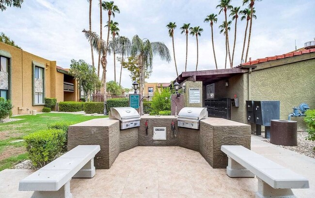 Building Photo - 2 Bedroom Condo in the Scottsdale Terrace ...