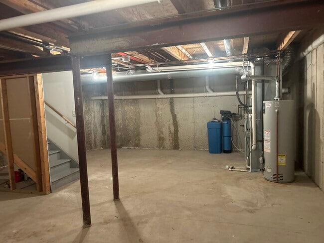 Building Photo - 2375 Stoughton Cir