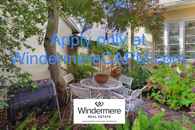 Building Photo - Stunning 5 Bed/3 Bath Home in Highly Desirable Fab Forties of East Sacramento!