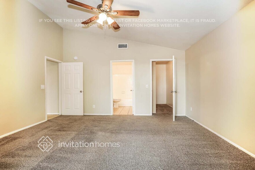 Building Photo - 822 E Gila Ln
