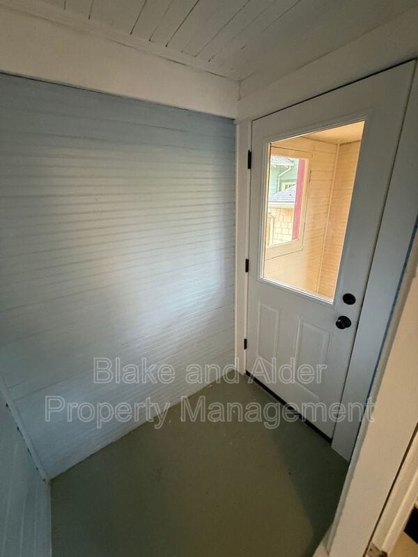 Building Photo - 7824 SE 11th Ave