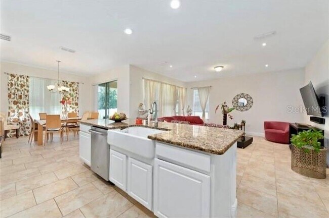 Building Photo - 2403 Beacon Landing Cir