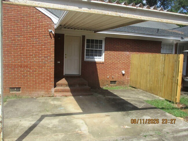 Building Photo - 2602 Pointe N Blvd
