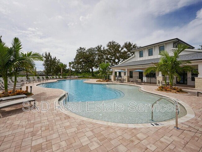 Building Photo - 2106 Rosewood Dr
