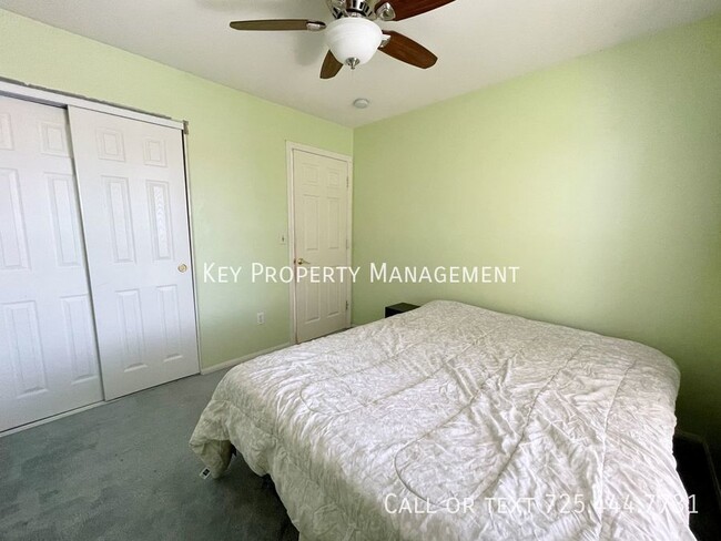 Building Photo - 3 BEDROOM 2.5 BATH UPGRADED HOME IN SOUTHW...