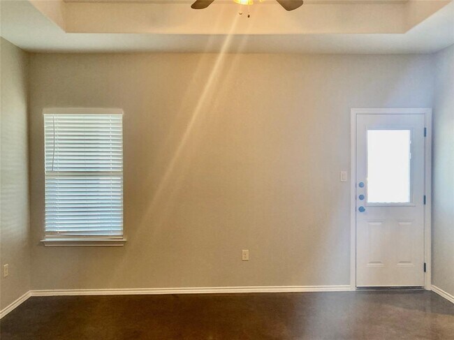 Building Photo - 234 Joanne Lp