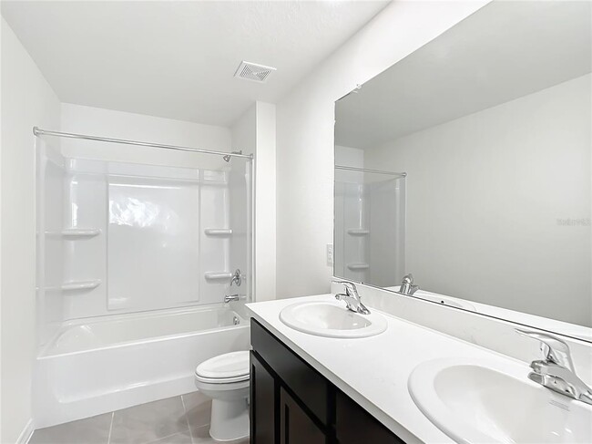 Building Photo - 8645 SW 45th Ct