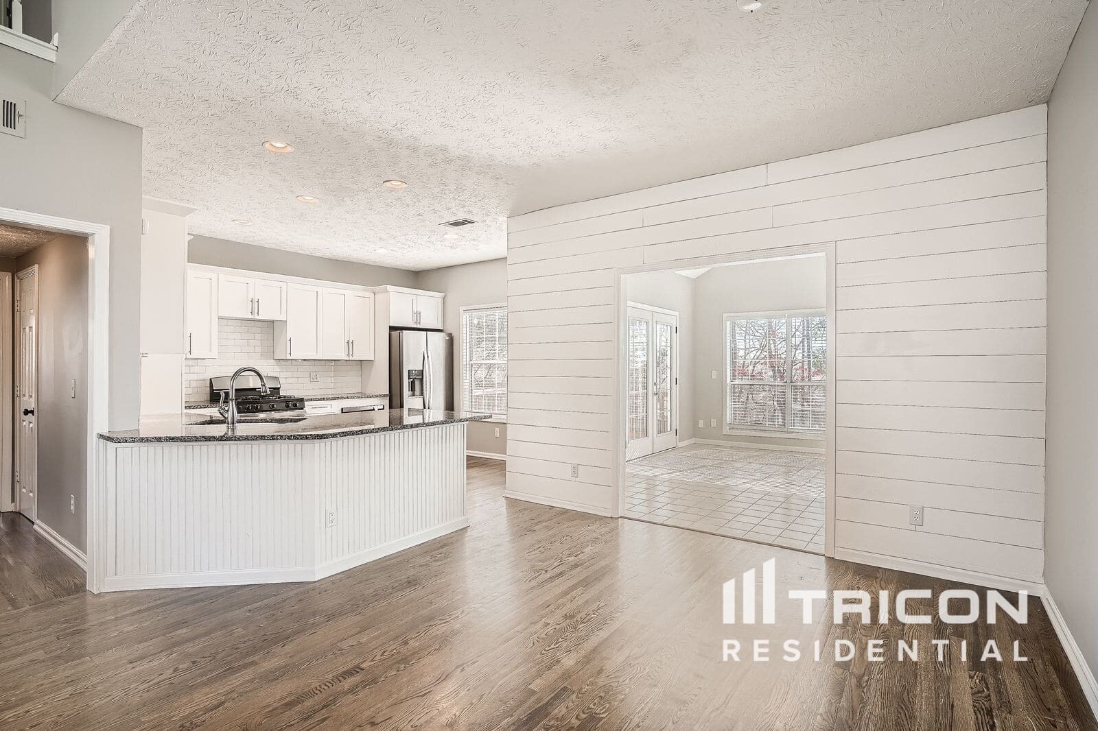Building Photo - 210 Boca Ciega Ct