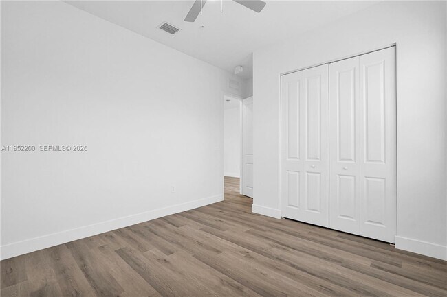 Building Photo - 4422 SW 122nd Ter