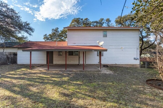 Building Photo - 8401 Tecumseh Dr