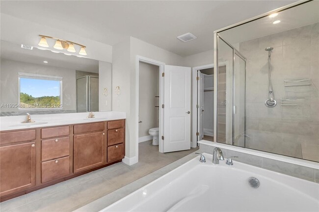 Building Photo - 303 August Fern Loop