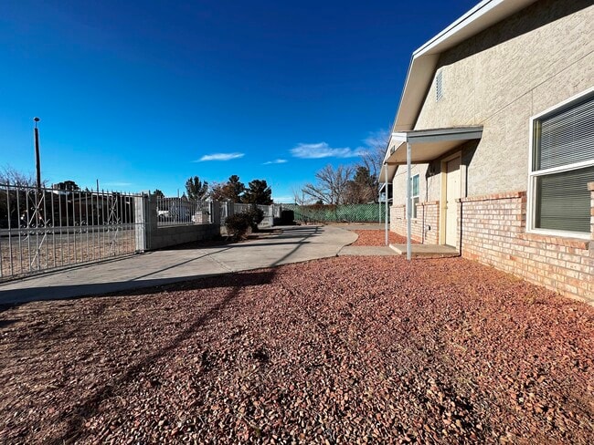 Building Photo - 10183 Dijon Pl