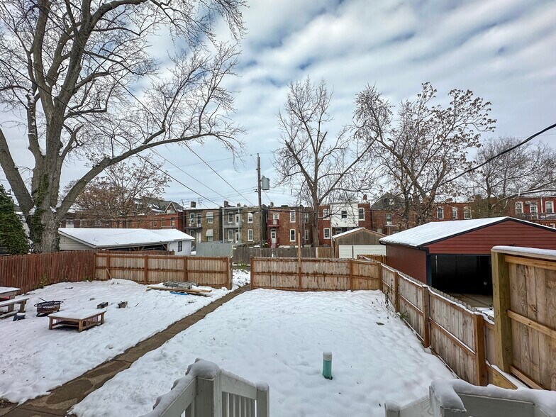 Building Photo - 2747 Armand Pl