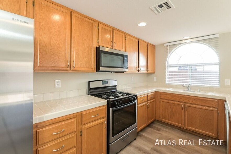 Building Photo - 959 Flapjack Dr