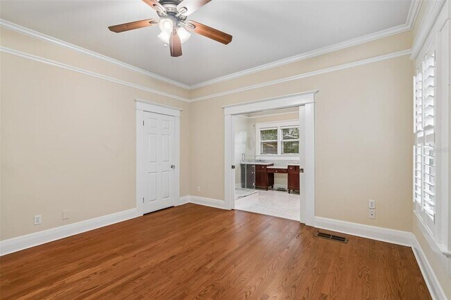 Building Photo - 1107 W Horatio St