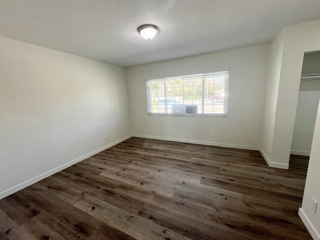 Building Photo - Modern 3-Bedroom Townhome in Chula Vista –...