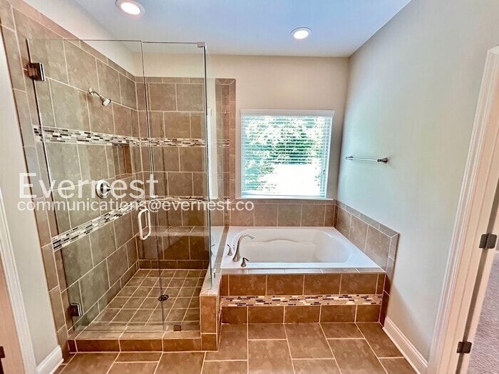 Building Photo - 2641 Arnold Palmer Way