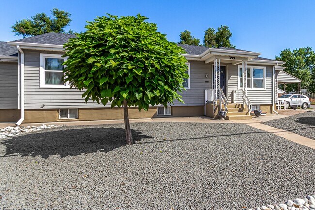 Building Photo - Lovely three bed / one bath home for rent