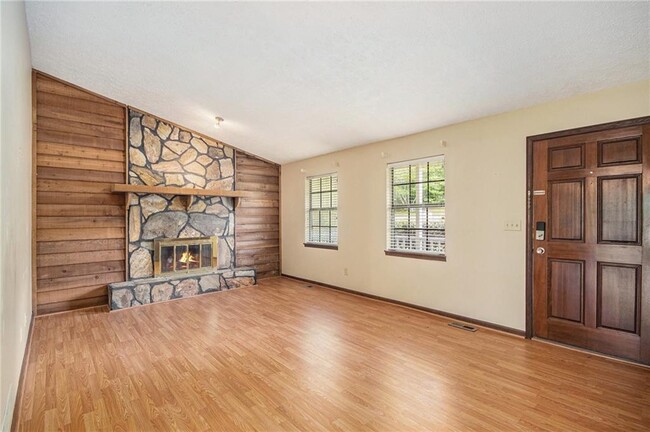 Building Photo - 443 St Patrick Dr SW