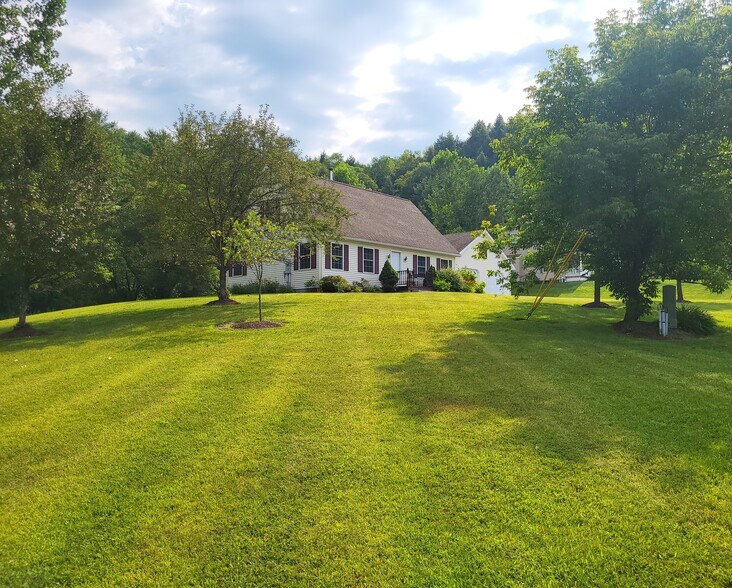Building Photo - 451 Partridge Farm Rd