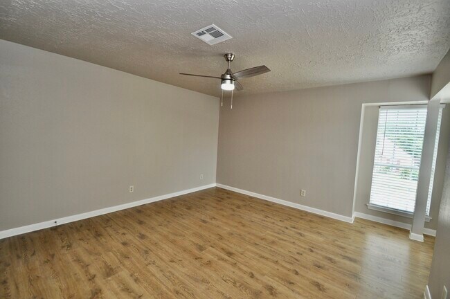 Building Photo - 6822 La Puente Dr