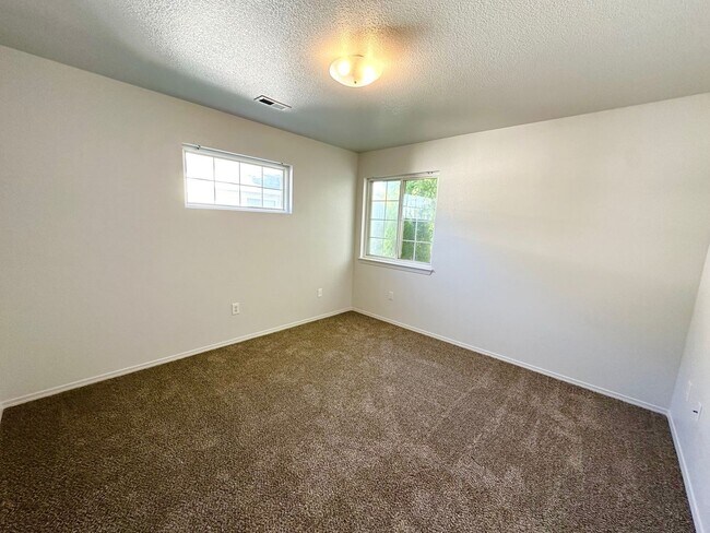 Building Photo - Affordable living at The Westside Apartments!