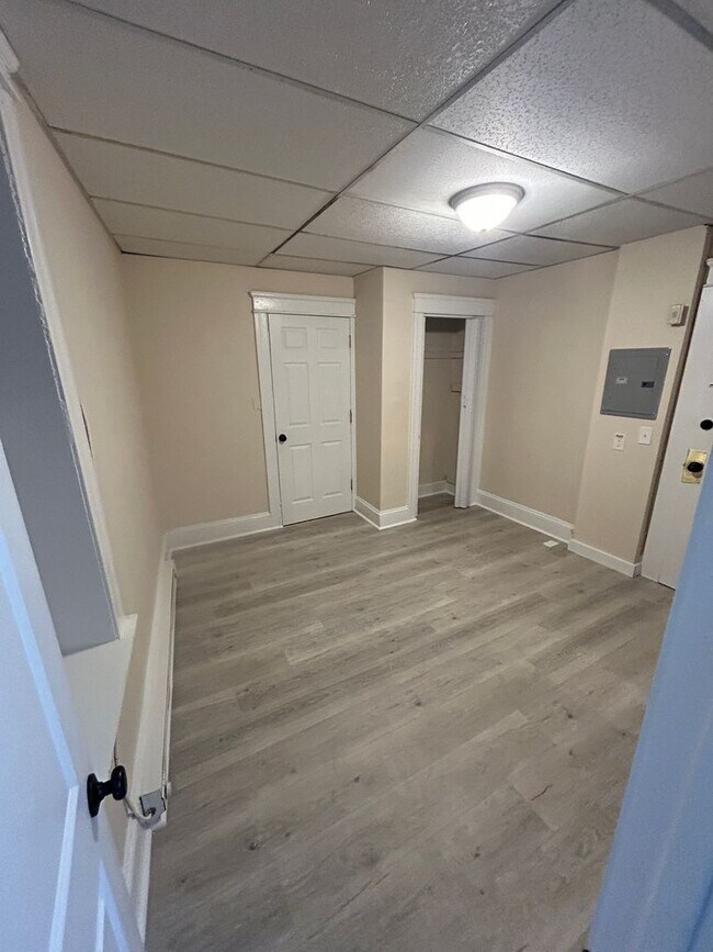 Building Photo - 1 Hitchcock Rd