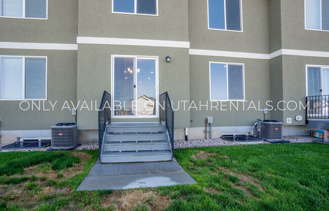 Building Photo - 1864 S 460 W