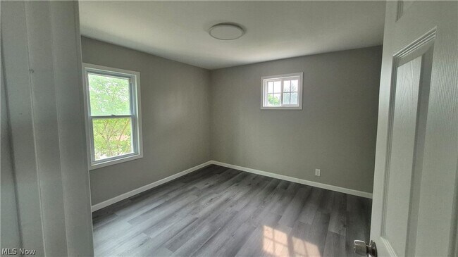 Building Photo - 3278 W 117th St