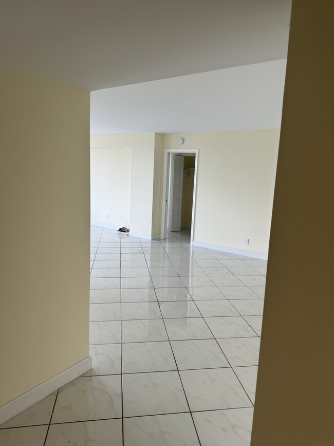 entrance - 1865 S Ocean Dr