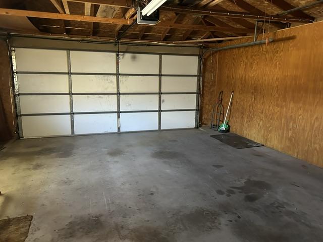 Building Photo - 781 Somerset Ct