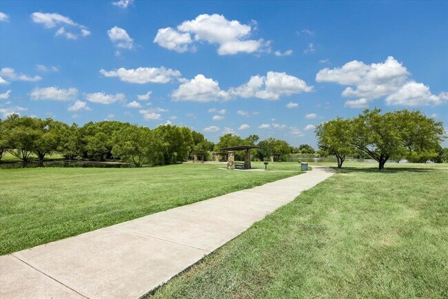 Building Photo - 105 Krause Spgs Dr