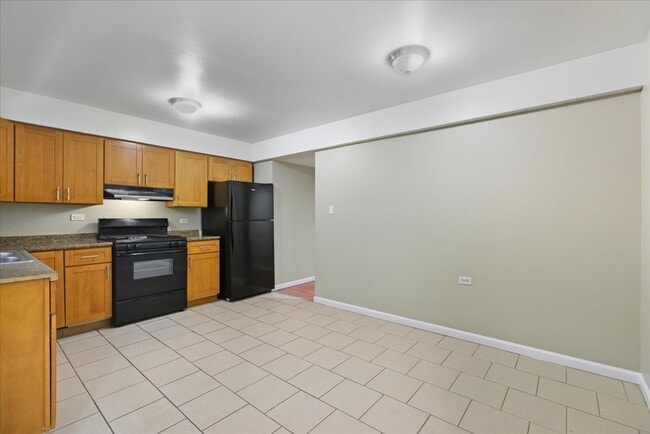 Building Photo - 337 Custer Ave