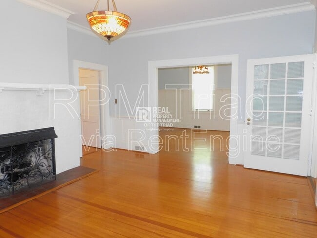 Building Photo - 1224 Glade St NW