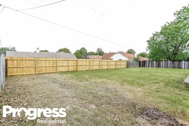 Building Photo - 6690 Autumn Wood Cove