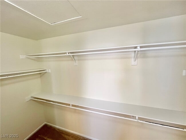 Building Photo - 20 Staghorn St