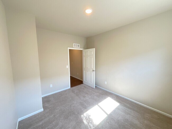 Building Photo - 6706 Golden Briar Ln