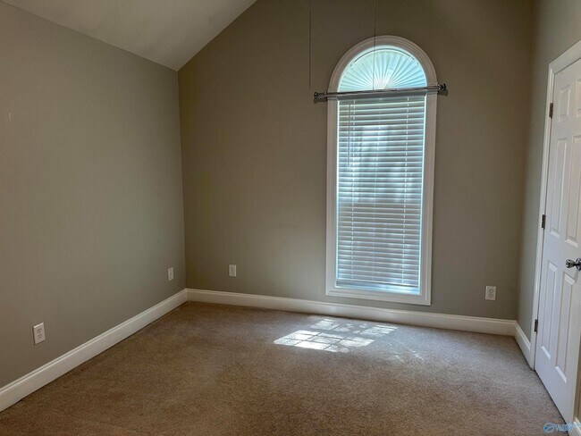 Building Photo - 101 Fawn Forest Dr